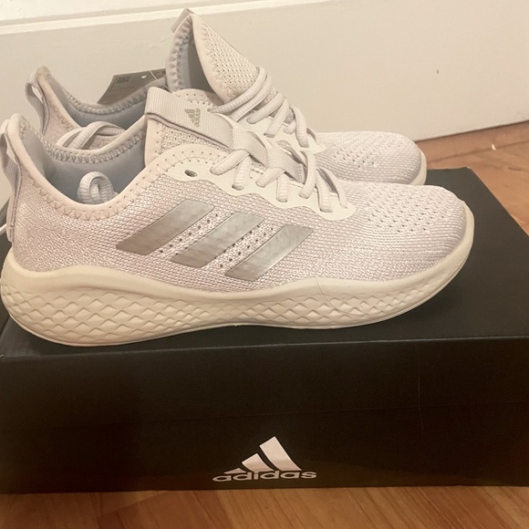 Adidas fluid flow in gray - NIB - Picture 1 of 7